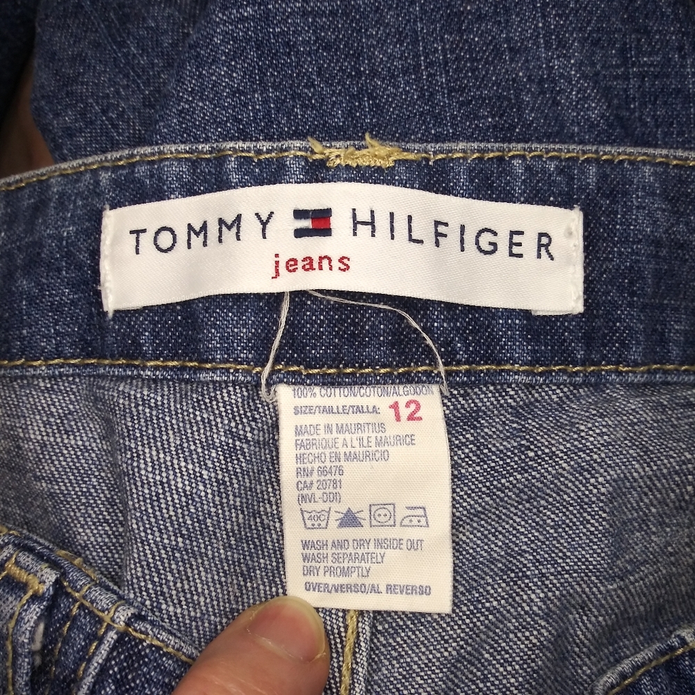 Vintage 2002 Tommy Hilfiger Wide Leg, High Waisted Medium Wash Cargo Jeans - Picture 8 of 10